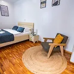 Luxury Lucija And Luka بيت ضيافة 4*