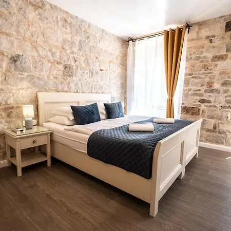 Guest house Luxury Lucija And Luka 4*