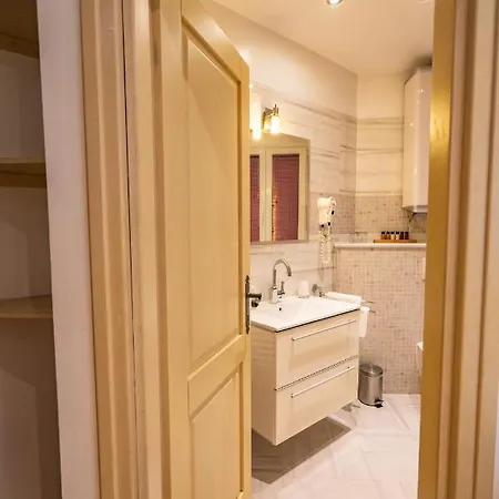 Guest house Luxury Lucija And Luka 4*