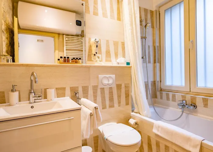 露西亚与卢卡豪华酒店 招待所 斯普利特